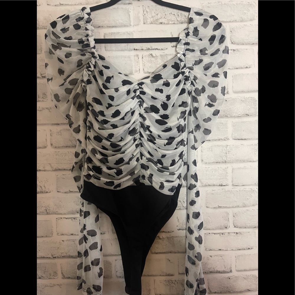 Missguided Dalmatian Print Puff Sleeve Ruched Body